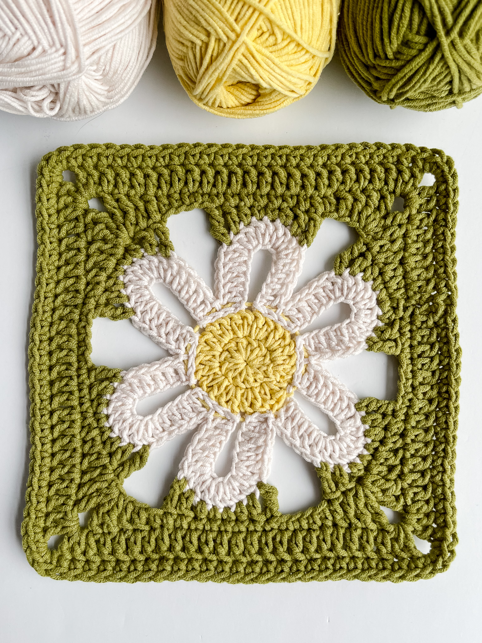 Flower Power Daisy Crochet Square Pattern